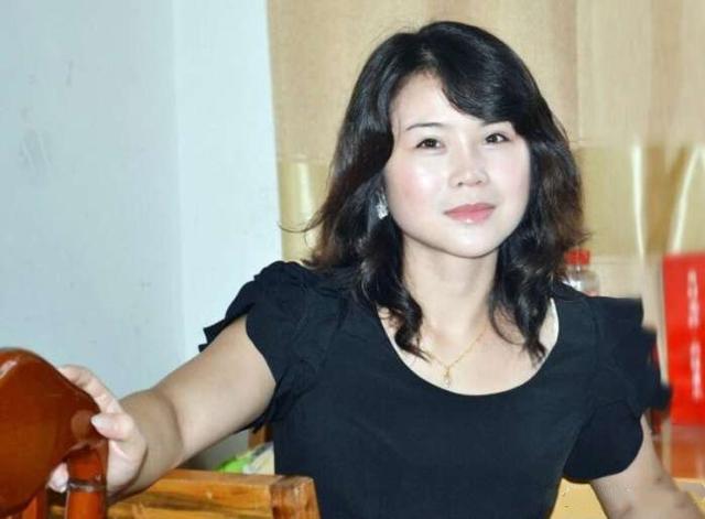 连续帮同事带了25天中餐一次菜太咸我说了2句话她愣了半天