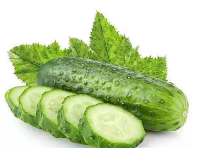 经常用黄瓜片泡水喝,三个月之后身体会出现惊