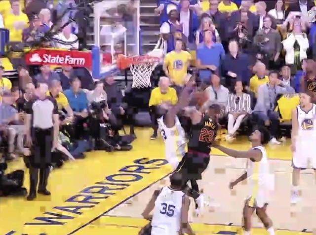 格林抱怨裁判申请到季后赛第4次技术犯规, 还