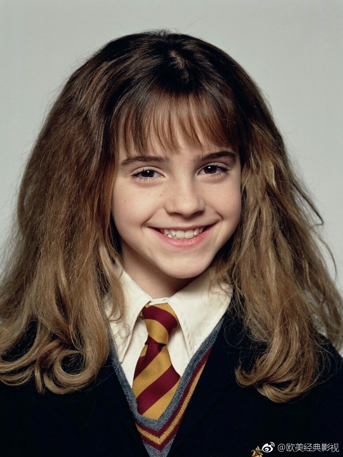 汤姆·费尔顿在ins上晒出与马修·路易斯,艾玛