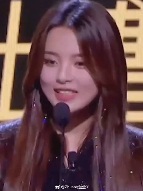 《吐槽大会》撒贝宁刚上场就遇尴尬,台下的池