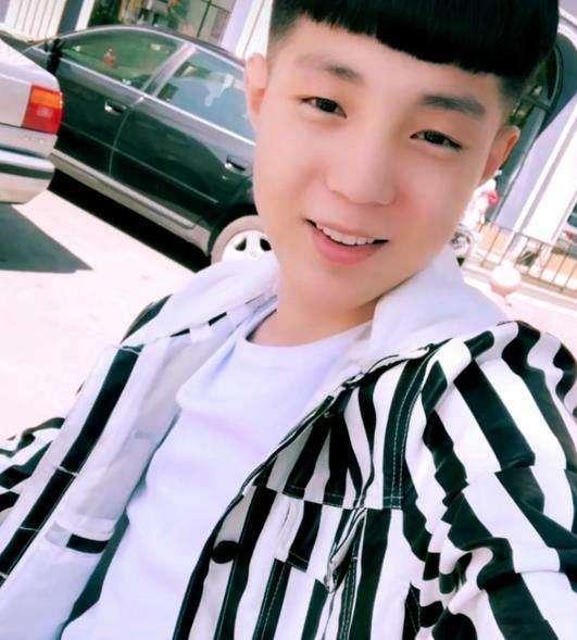 6个"高迪"里有一个"牌牌琦"! 社会小伙儿, 你更pick谁?