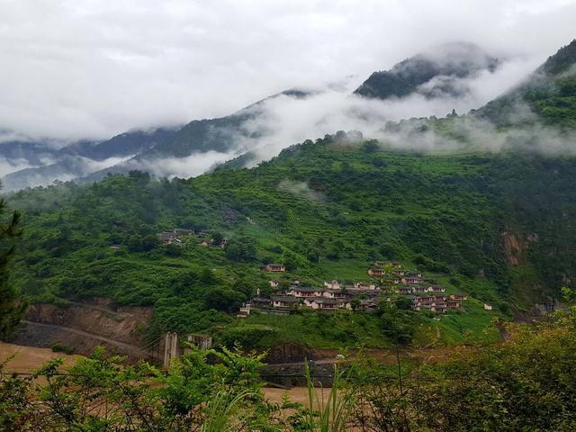 隐匿在云南深山的小山村雾中画卷藏于云中世人不见