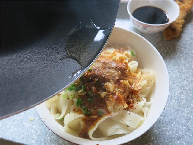 美味到任谁都欲罢不能,张嘉译也赞不绝口|张嘉译|面片|面团_新浪新闻