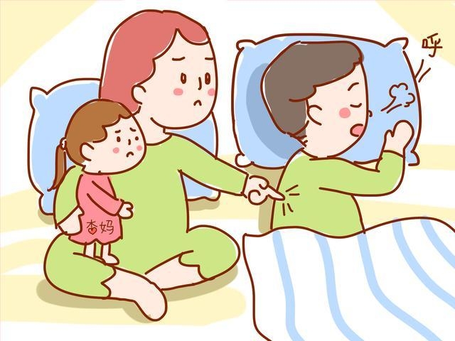 爸爸打呼噜,把宝宝吓哭,接下来宝宝的表现好搞笑