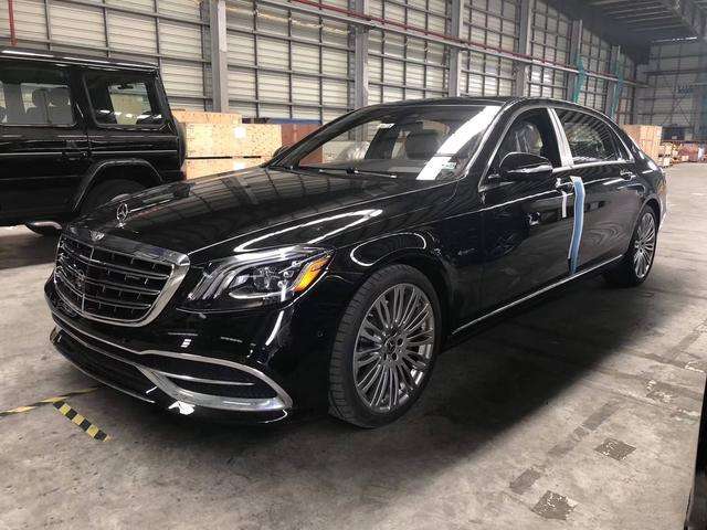 全新迈巴赫版奔驰s560到港实拍, 比奥迪a8还帅, 宝马7系自愧不如