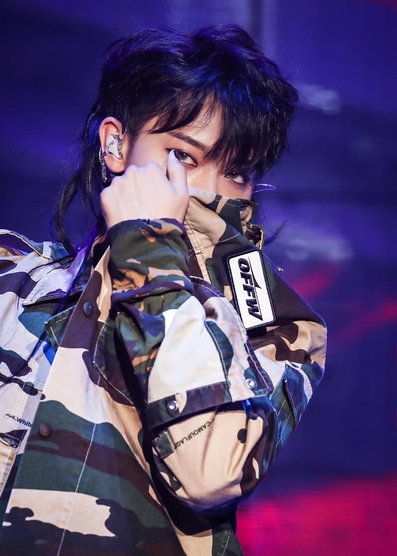 黄子韬巡演暖心收官 变身"郑柏旭"献《好不好》特别舞台