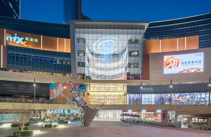 很年轻一座座城市地标速度崛起万象城,未来广场…陆续开业青岛的综合