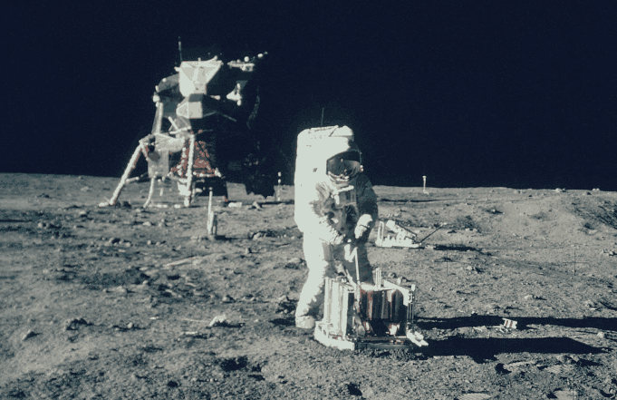 美国登月是20世纪最大骗局? 最新技术终于揭开"真相"