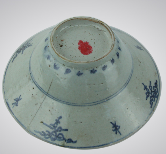 精品赏析清代康熙青花折腹碗