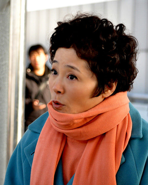 27岁获金鸡百花双提名,32岁丈夫突然去世,如今成"国民母亲"|盖克|高山