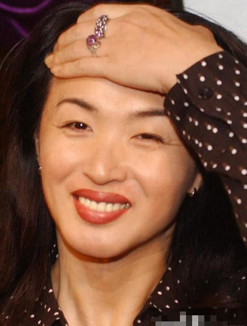 金星旧照曝光,皮肤紧致长发飘飘,网友:十多年前好有女人味!|金星|旧照