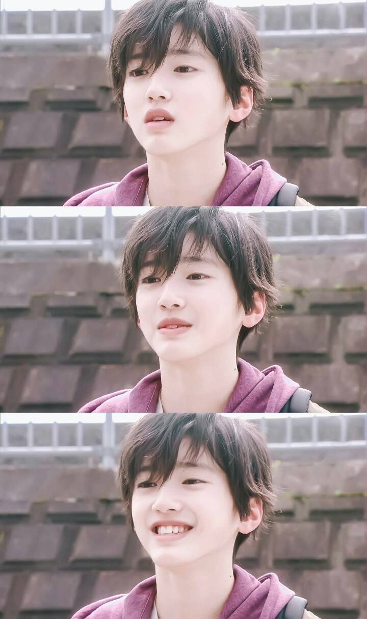 道枝骏佑02年日本美少年有梨涡的男孩子笑起来太好看了我还能再等