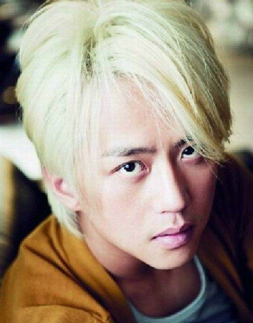 男明星同留白色发型,邓超帅过小鲜肉哦