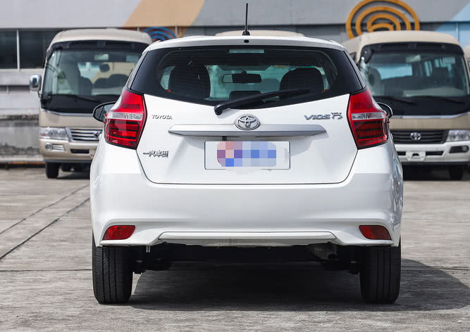 丰田威驰低价来袭,目前售价6万起步,买到绝对就是赚到!-新浪汽车