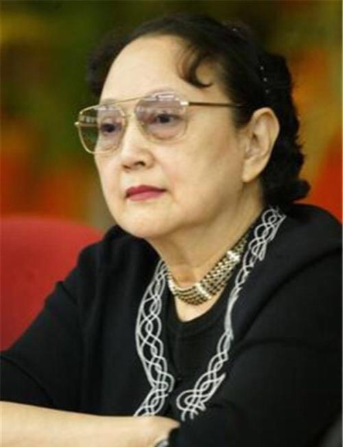 王晓棠:凭借美丽的外表和精湛的演技,成为观众心目中的女神