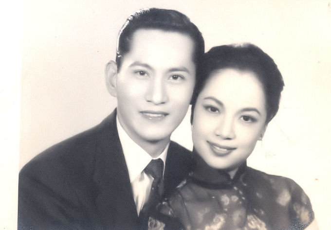 张瑛与第四任妻子张瑛与女儿张慧云参选香港小姐时,张慧云只有19岁.