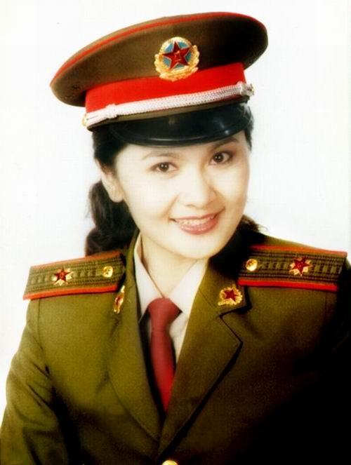 出身军人世家,曾红极一时,逐渐淡出荧幕,如今60岁风韵犹存|韩月乔|曾