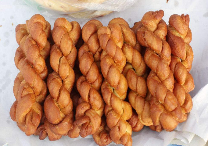 几分钟教你学会咸香酥脆的小麻花,在家炸出当零食!