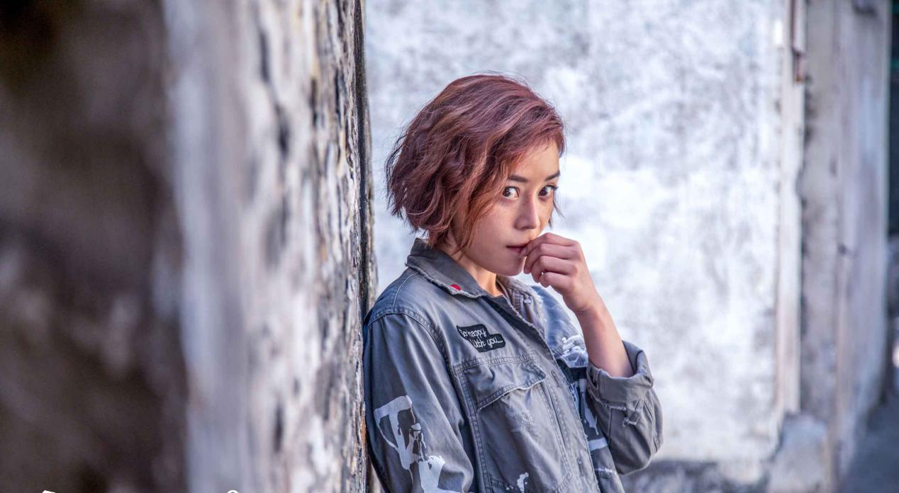 《龙虾刑警》袁姗姗一改甜美造型,以麻辣警花现身,网友:惊艳!