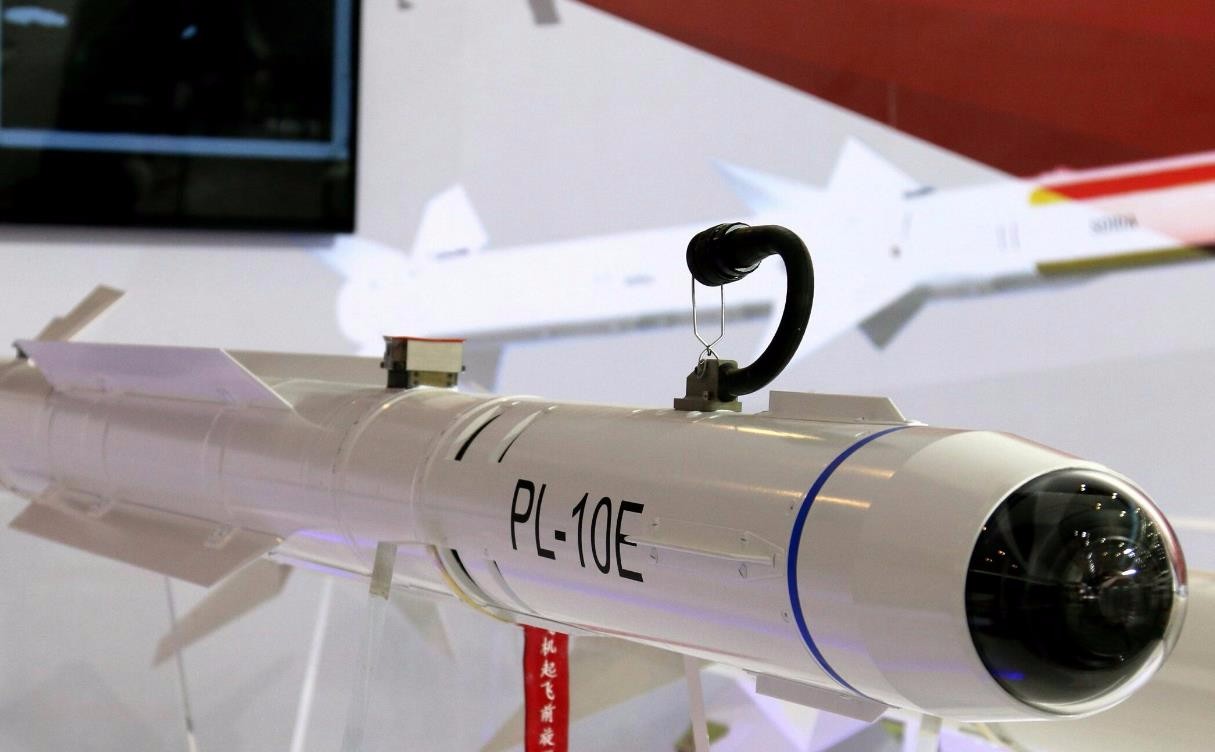 150公里左右,其远距离巡航能力已经远远超过美国的阿姆拉姆空空导弹