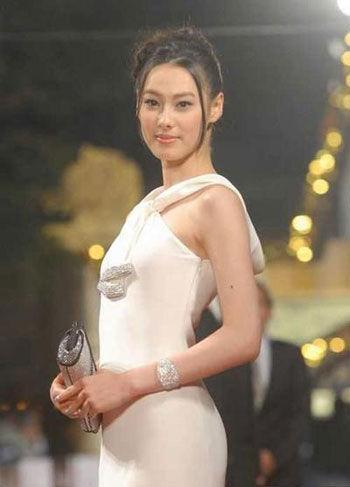 李嘉诚基金会财产分配有变动,梁洛施与三个儿