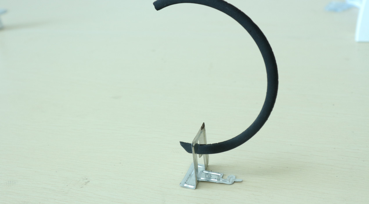 蚊香支架一折,竟然这么好用,20几年的支架白用了,回家就来试试