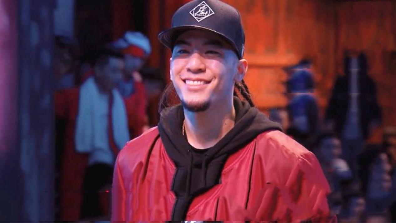 黄子韬直言石头有老婆不合适,何展成勇于承担遭淘汰?欧阳靖笑了