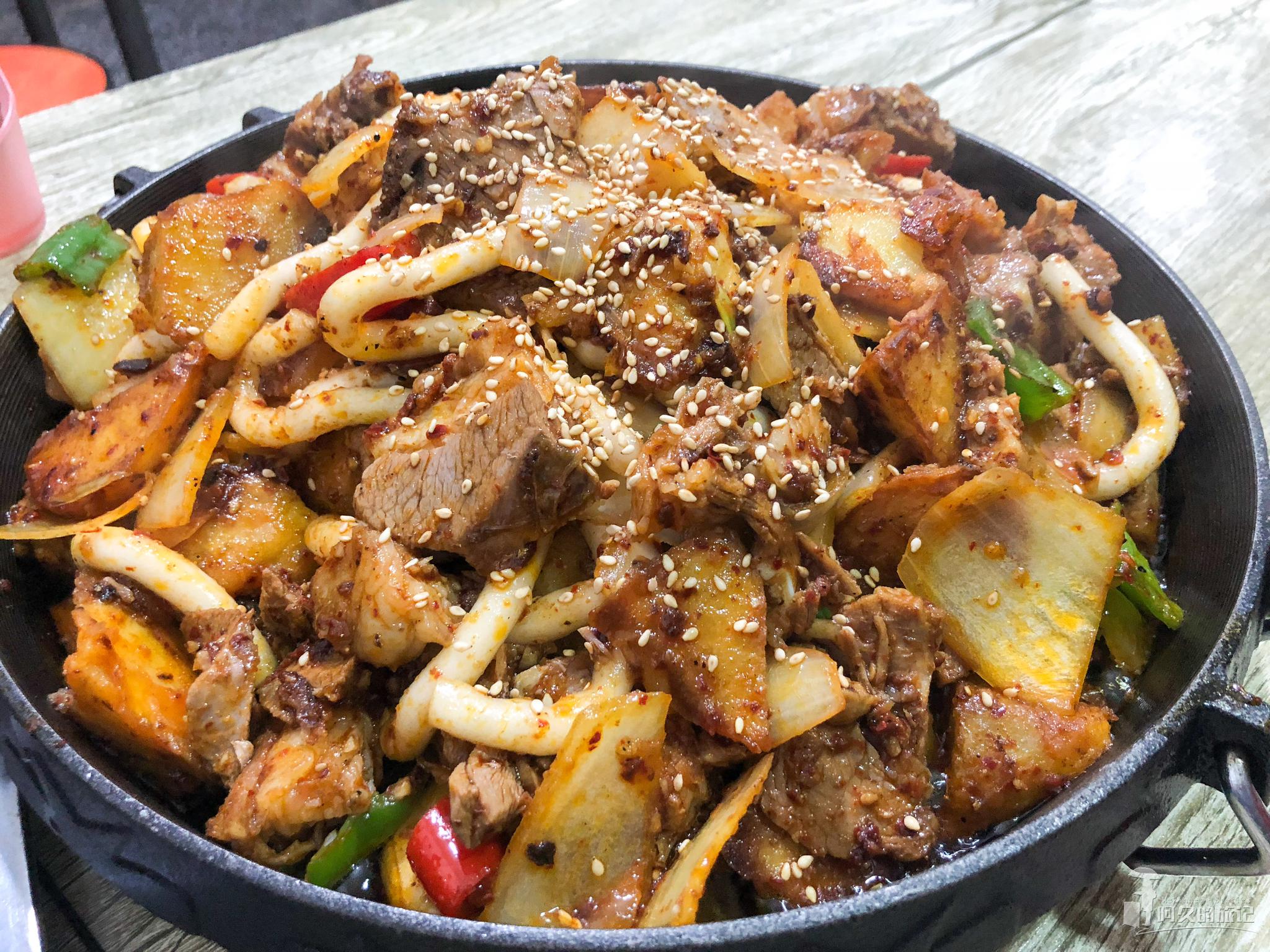 洋芋酿皮、狗浇尿、阿卡包子 西北美食的这些奇葩名字你听过吗?|土豆|青海|酿皮_新浪新闻