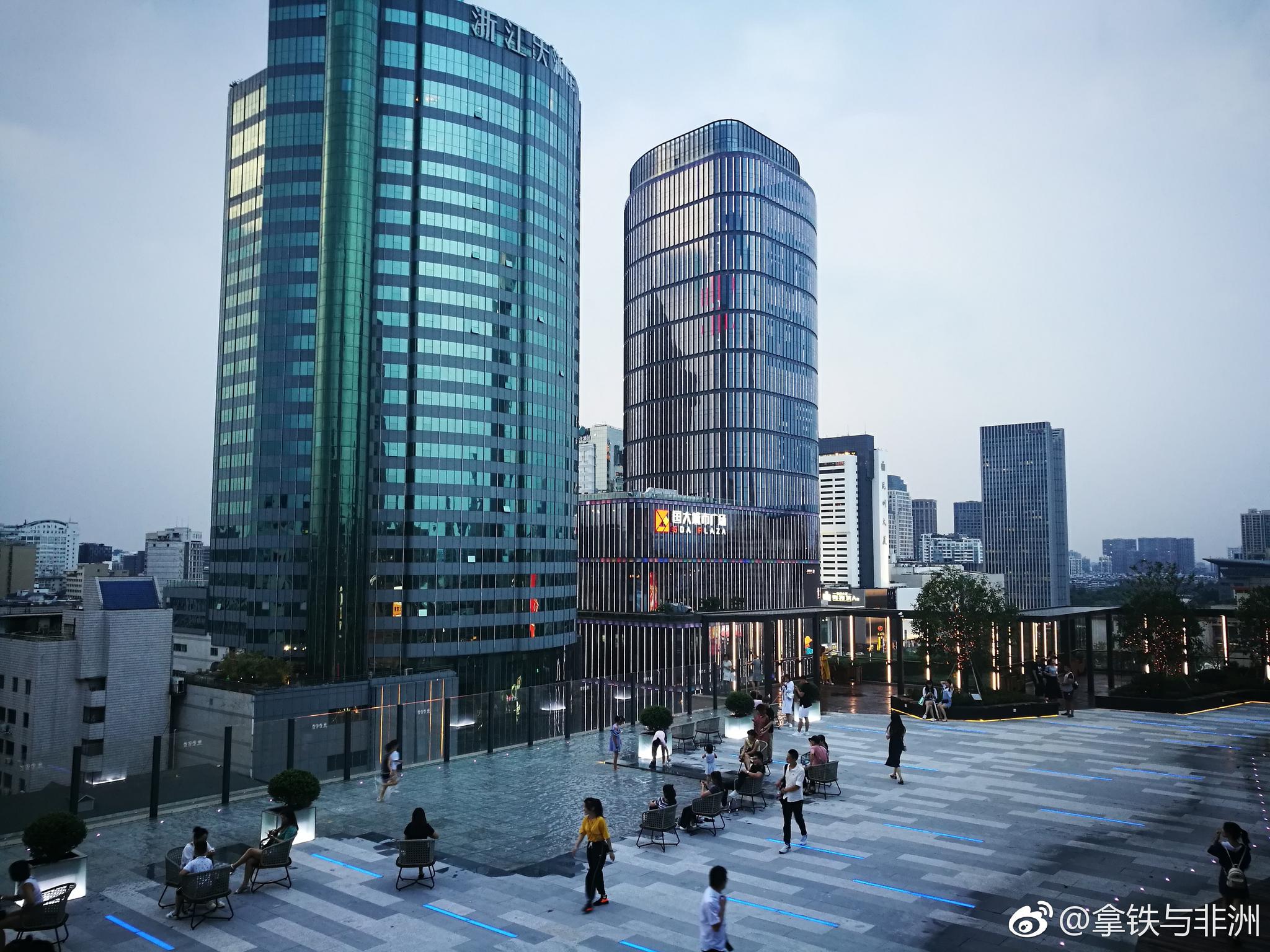 20年的银泰杭州武林总店,变了