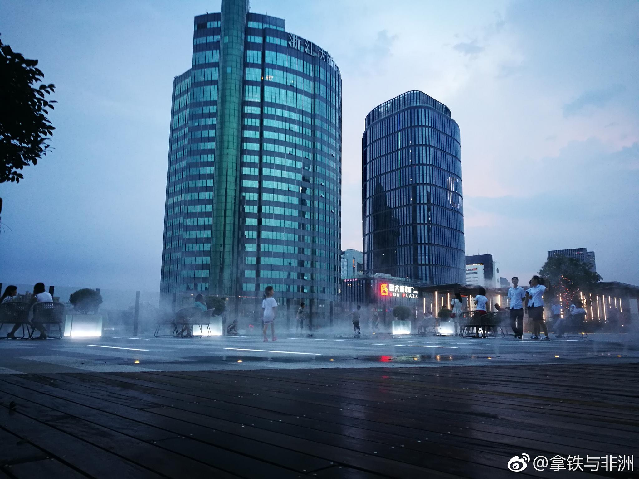 20年的银泰杭州武林总店,变了