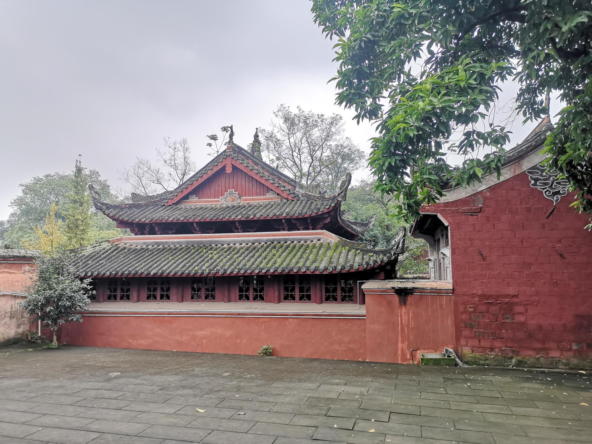 宜宾真武山道教古建筑群图4是道观里的喵咪