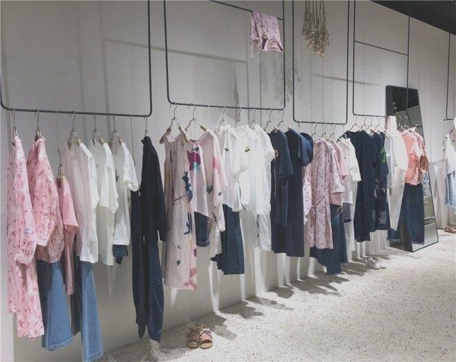 南坪买女装带哪些位置的衣服（南坪买女装带哪些位置）-第2张图片-潮百科