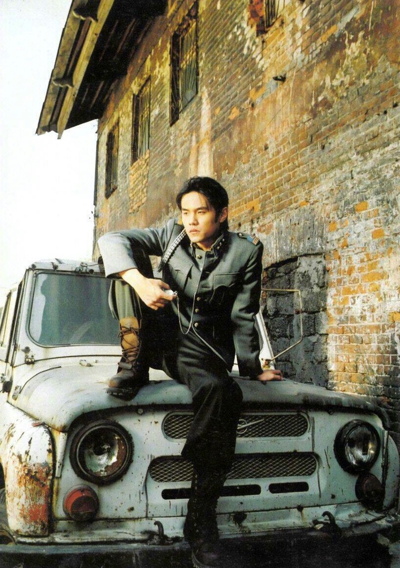 周杰伦珍贵军装照