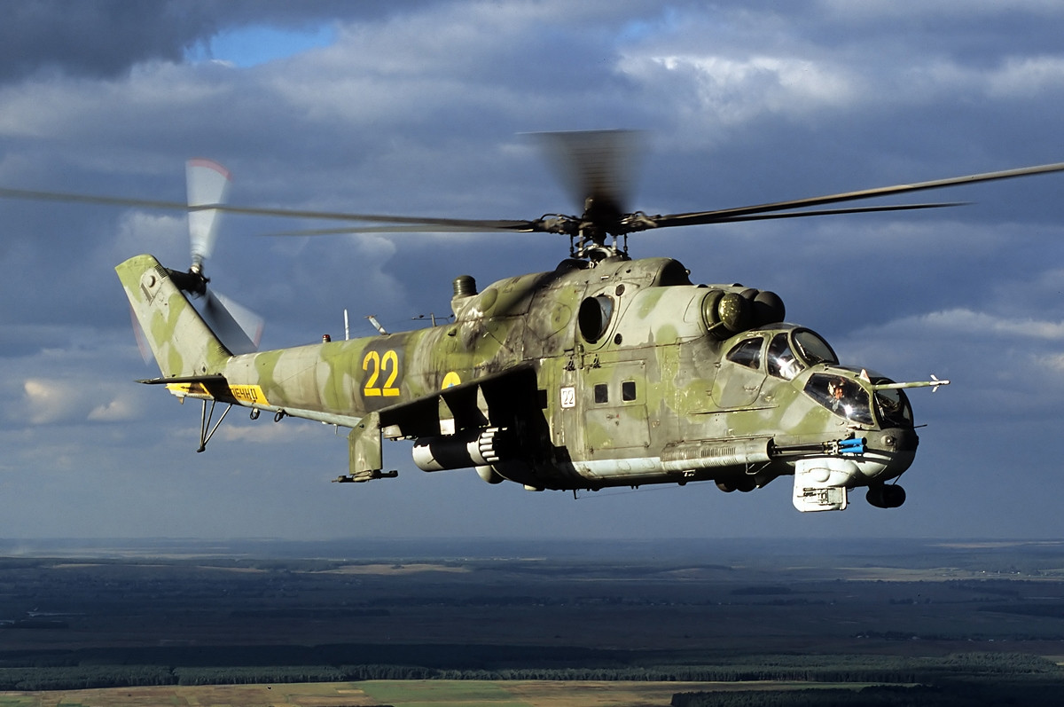 苏联俄罗斯武装直升机的先驱者米24型雌鹿武装直升机