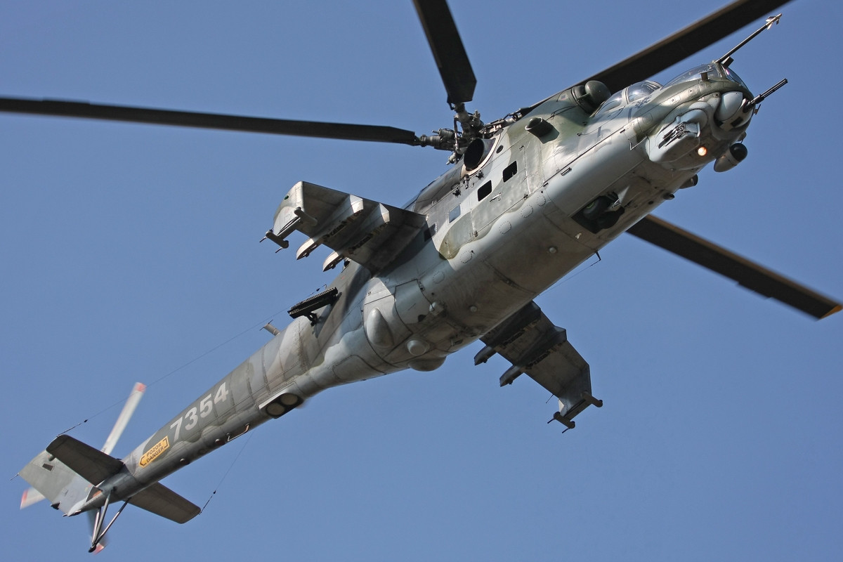 苏联俄罗斯武装直升机的先驱者米24型雌鹿武装直升机