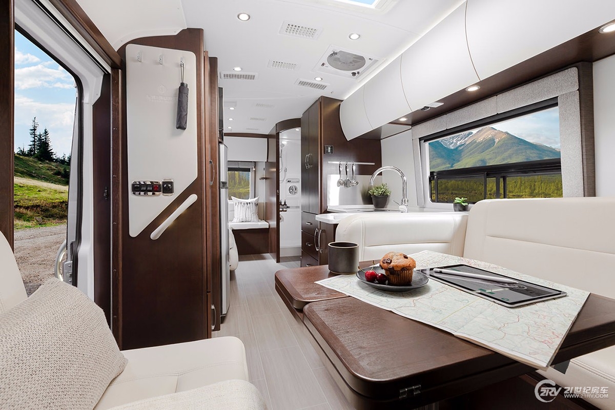 80万元的奔驰房车真豪华居然采用无边框玻璃窗设计了