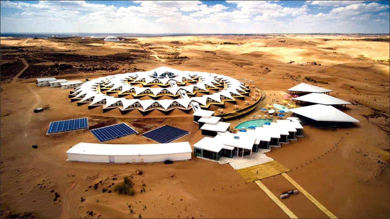 厉害了!我国建在沙漠里的酒店,不费一点钢筋水泥全都就地取材