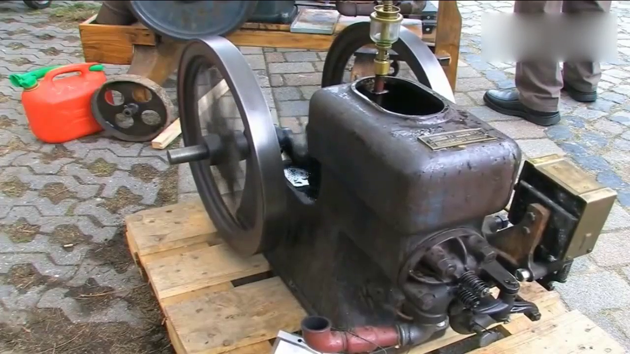 年代久远的小柴油发动机,到现在性能还相当不错