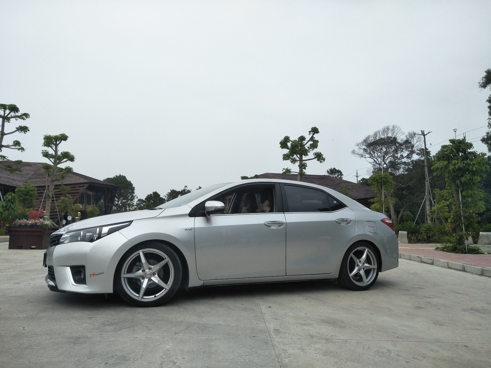 贴地飞行勇士 | 东莞新卡罗拉改装案例