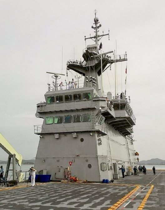 泰国航母上空荡的甲板告诉我们一个道理:没钱真的玩不起!