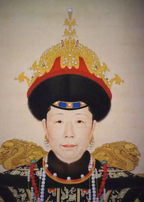 崇庆皇太后的家族是清朝显赫的家族,为清王朝的建立和发展立下了汗马