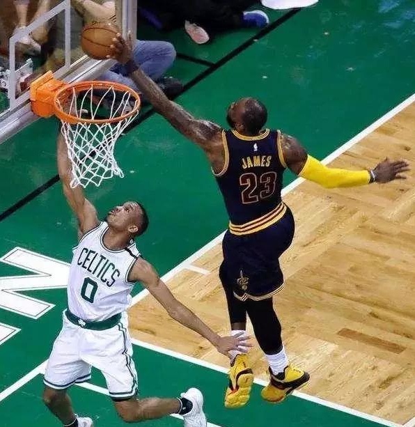 詹姆斯的追帽在历史上是什么级别