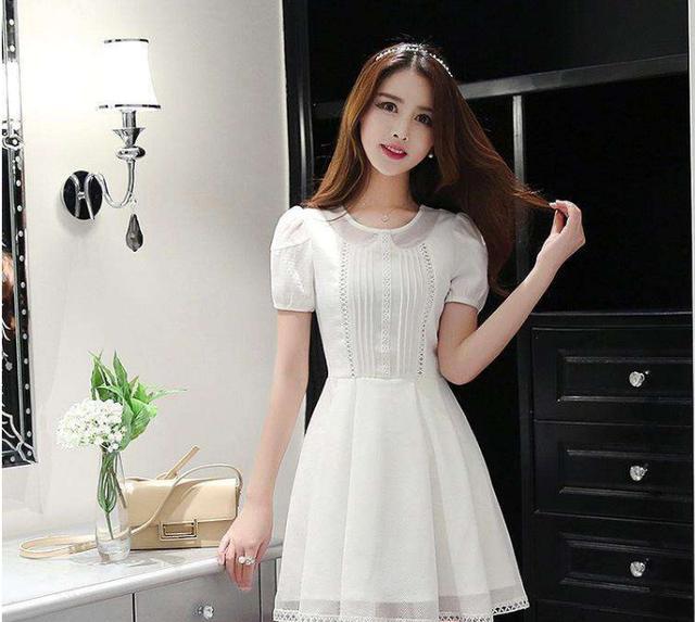 美女穿"透视"的网纱连衣裙, 怎会不吸引眼球