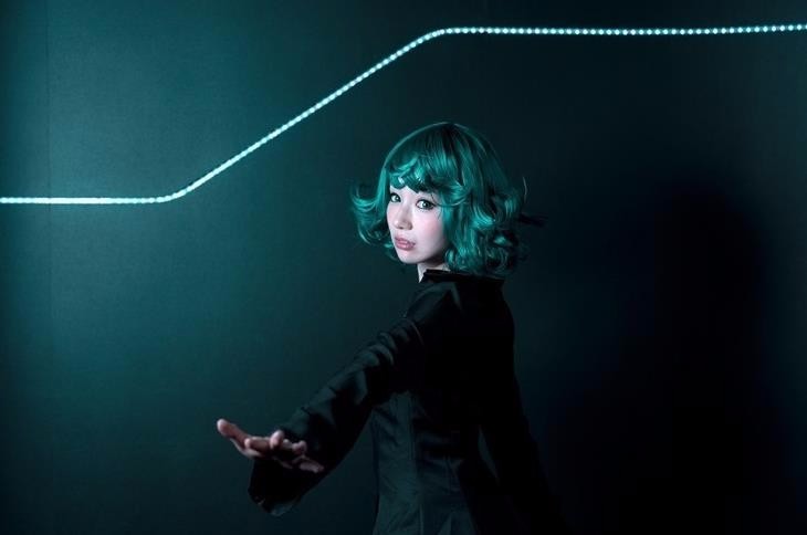 一拳超人cosplay,琦玉老师的头能亮瞎眼!音速的索尼克好帅!