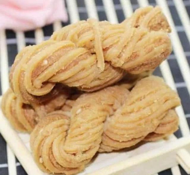 开心的一件事情了,毕竟好吃的蛋卷是大家都喜欢吃的呀,酥酥脆脆的好吃