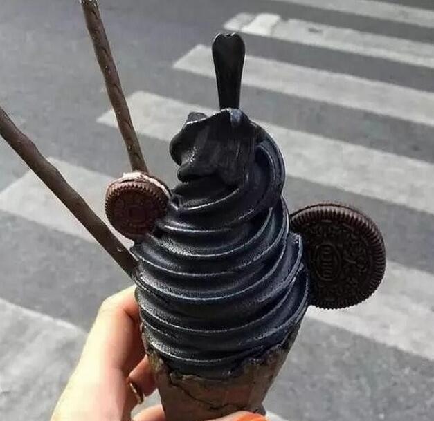 美国人做出了"纯黑"冰激凌, 看完真的没有胃口|洛杉矶|巧克力米|口水_