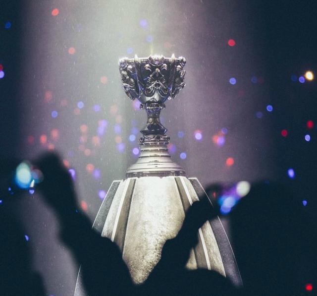 盘点历届英雄联盟主题曲S1至S7