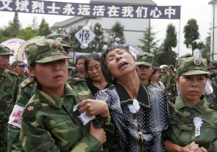 一辈子不能忘记的画面,每一秒都有想跪的感觉|陈林|烈士|儿子_新浪