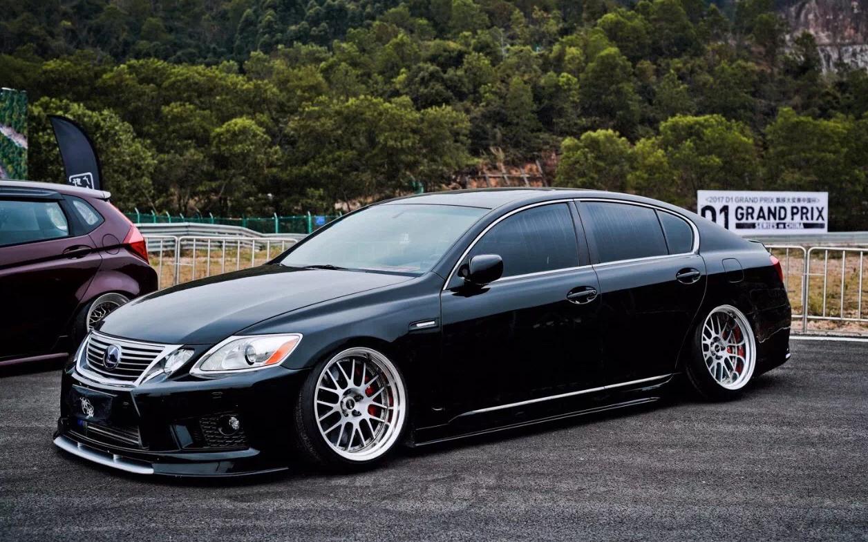 雷克萨斯gs300改装低趴姿态这绝对是内外兼修的顶级作品